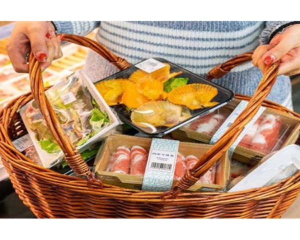 <b>在上游食品产业端，锅圈食汇的策略是单点击穿</b>